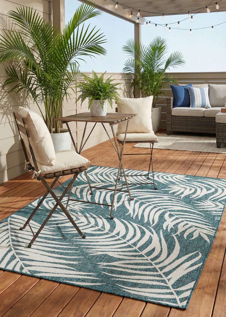 5' 3 x 7' Easy-Clean Botanical Indoor / Outdoor Rug