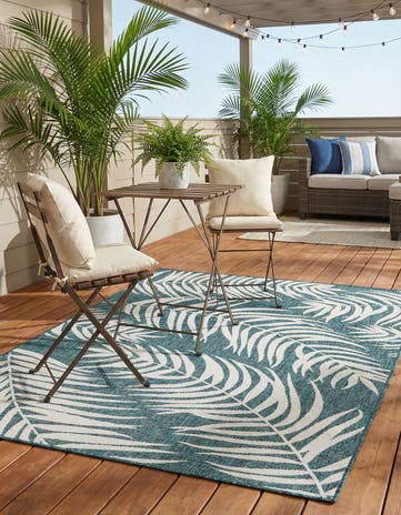 5' 3 x 7' Easy-Clean Botanical Indoor / Outdoor Rug