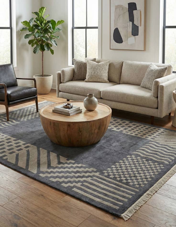 Detail image of 6' 8 x 9' 10  Hand Knotted Tibet Wool Rug