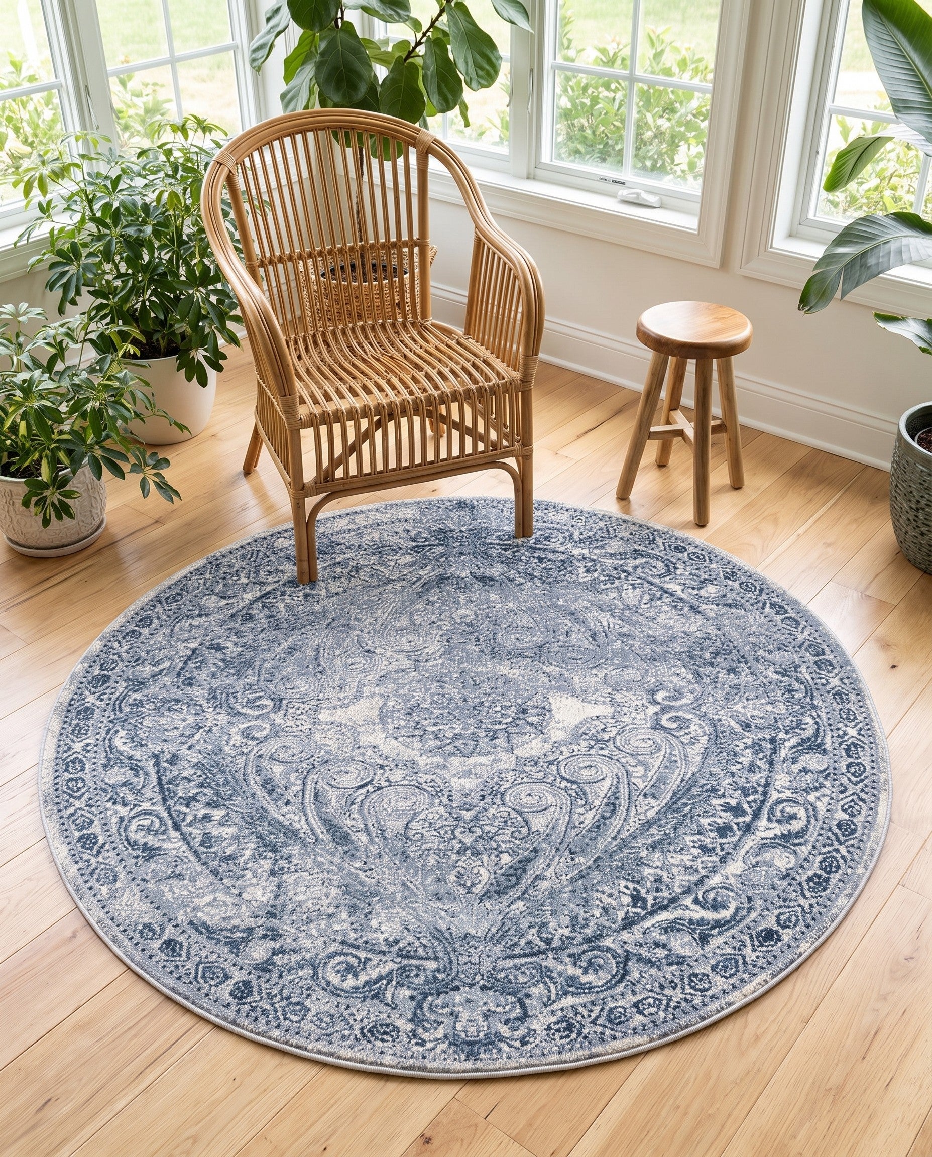 4' x 4' Villa Round Rug