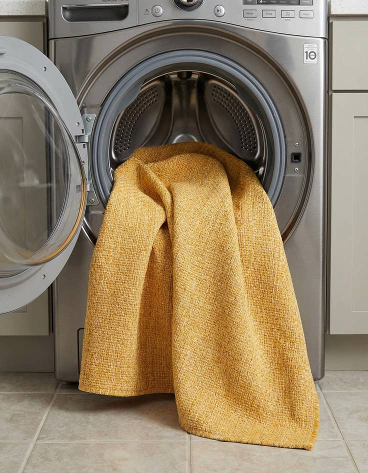 Detail image of 3' x 5' 3  Washable Solid Indoor / Outdoor Rug