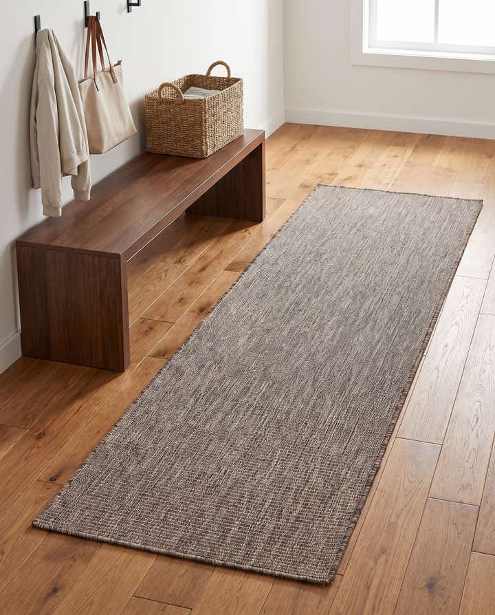 2' x 6' Easy-Clean Solid Indoor / Outdoor Runner Rug