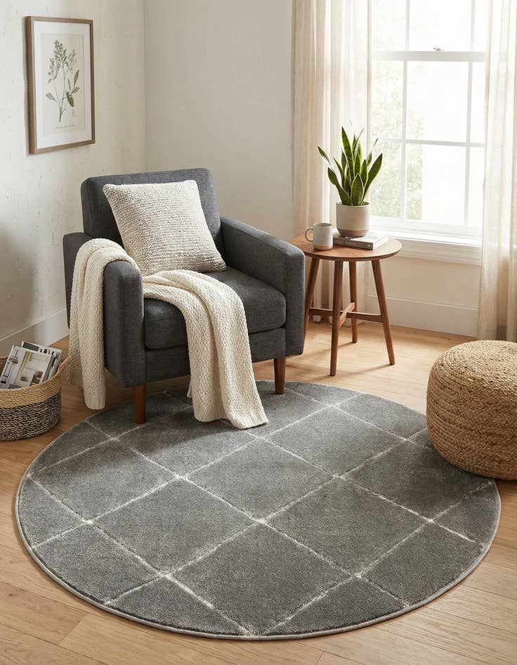 Detail image of 3' x 3' Vogue Geo Round Rug