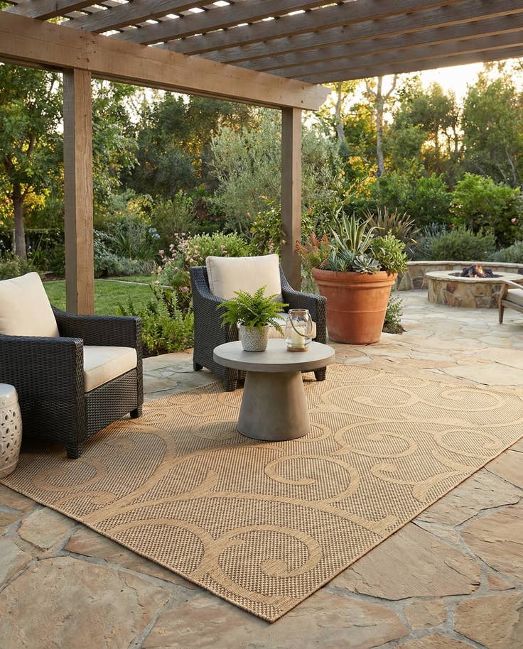 Detail image of 7' x 10' Easy-Clean Botanical Indoor / Outdoor Rug