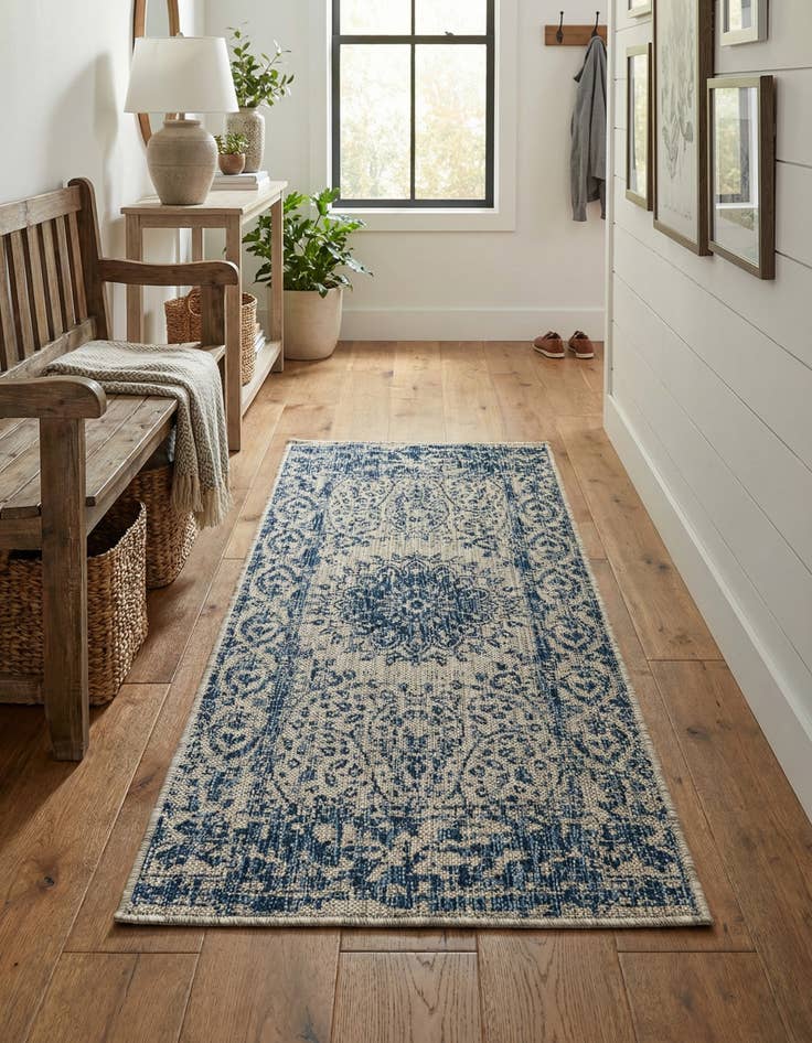 Detail image of  2' x 4'  Washable Traditional Indoor / Outdoor Runner Rug
