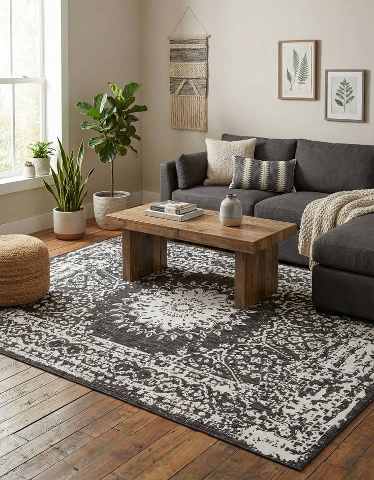 Detail image of  9' x 12'  Washable Traditional Indoor / Outdoor Rug