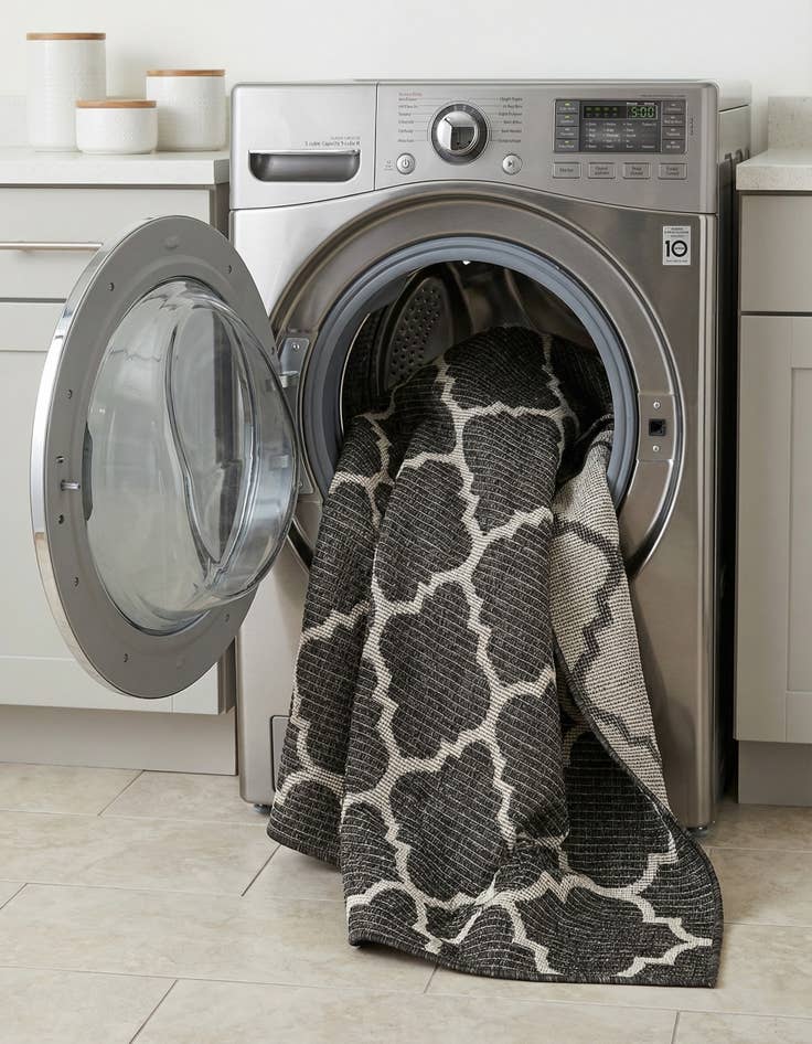 Detail image of 6' x 6'  Washable Trellis Indoor / Outdoor Square Rug