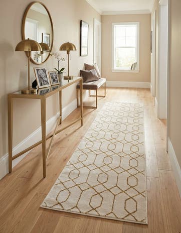 2' x 10' Marilyn Monroe™ Glam Trellis Runner Rug