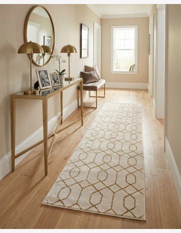 2' x 10' Marilyn Monroe™ Glam Trellis Runner Rug