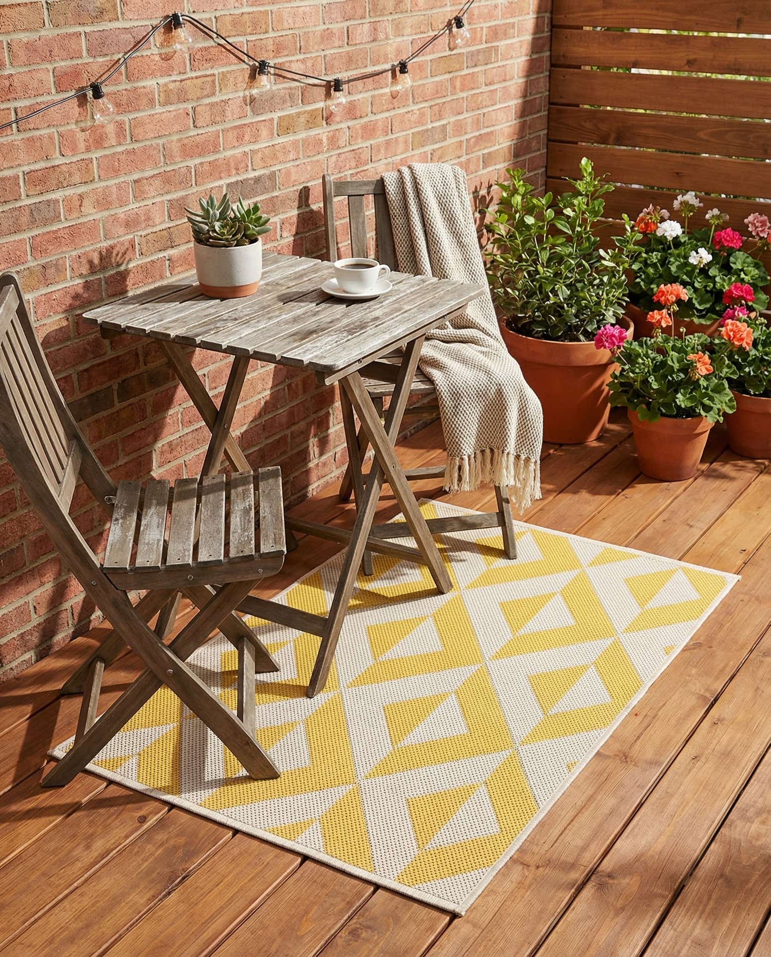 2' x 3' Easy-Clean Jill Zarin Napa Indoor / Outdoor Rug