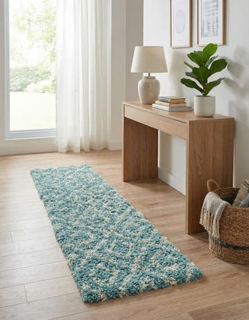 2' x 7' Lattice Shag Runner Rug