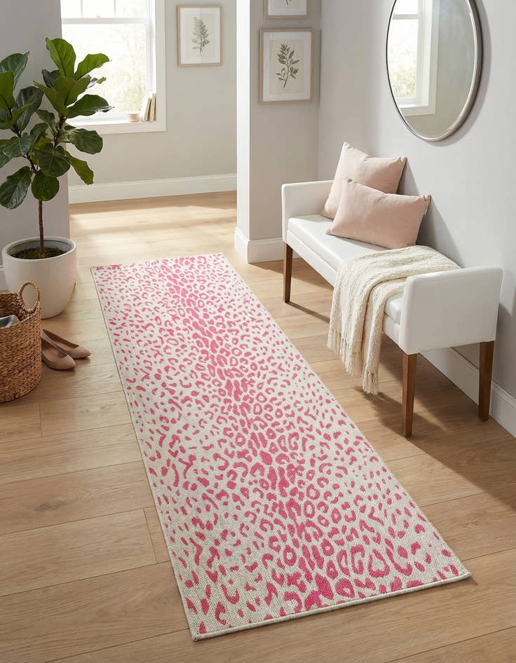 Detail image of 2' 7 x 10'  Washable Safari Indoor / Outdoor Runner Rug