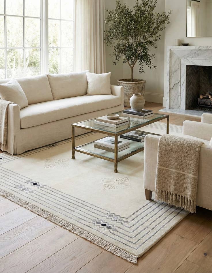 Detail image of  4' 7 x 6' 7  Hand Knotted Darya Wool Rug