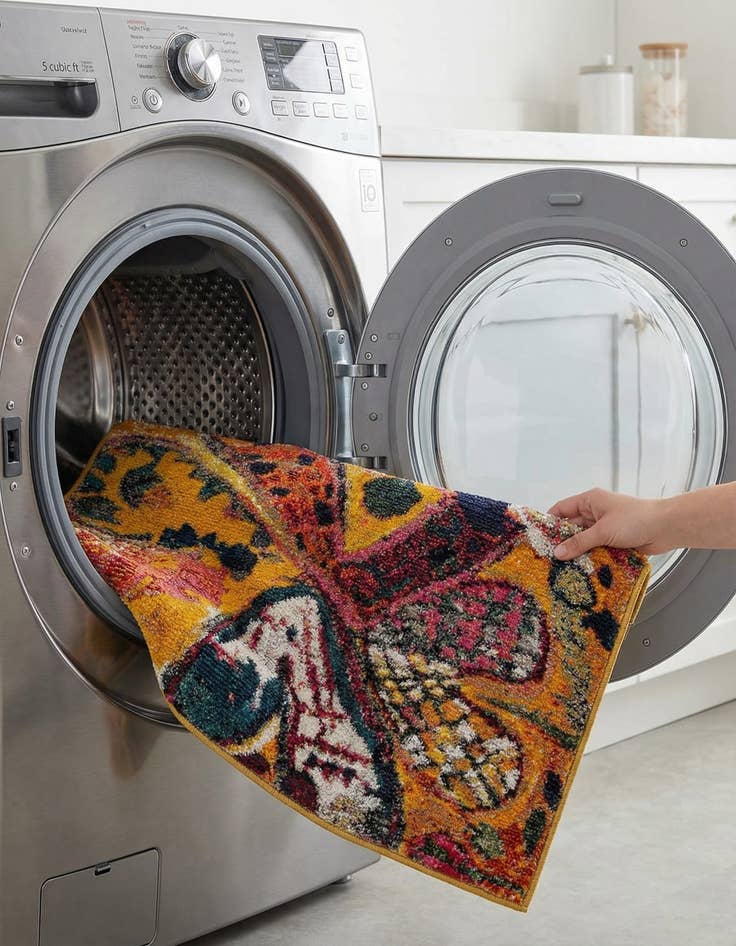 Detail image of 2' x 3'  Washable Haerfest Rug