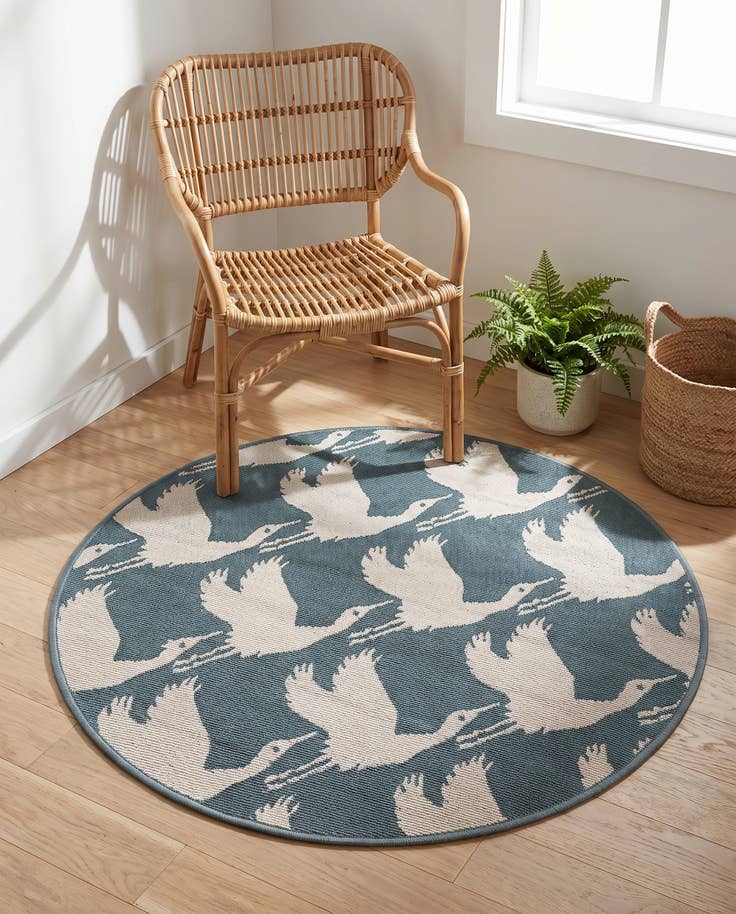 Detail image of 3' x 3' Easy-Clean Coastal Indoor / Outdoor Round Rug