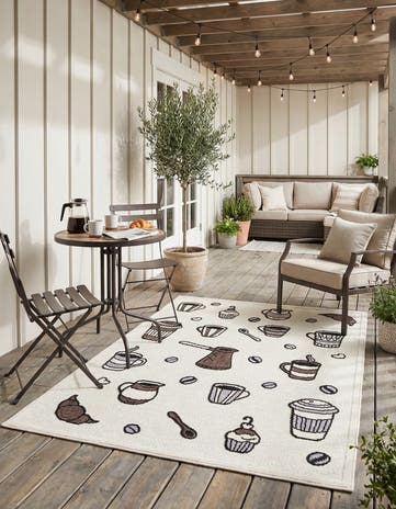 5' x 7' 7 Easy-Clean Indoor / Outdoor Rug