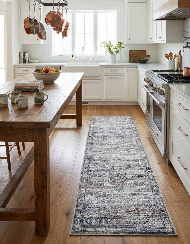 Detail image of 2' 7 x 12' Finsbury Runner Rug