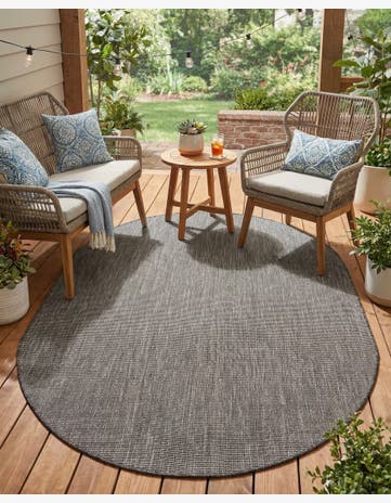 Black Easy-Clean Solid Indoor / Outdoor Oval Rug