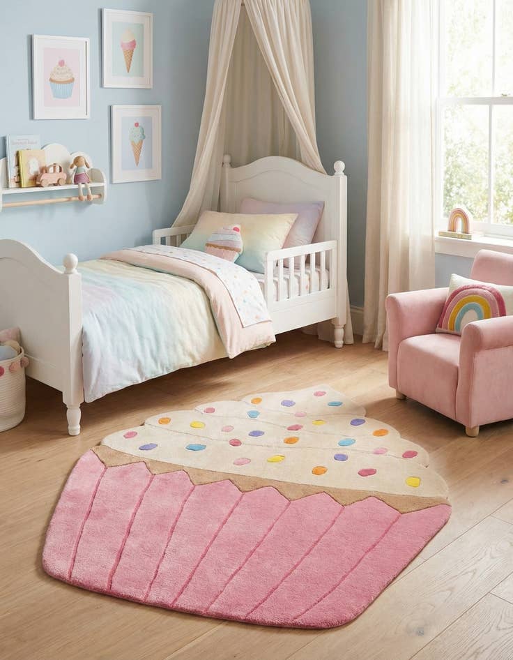 Detail image of 5' 4 x 6' 1 Happy Rugs Cupcake Wool