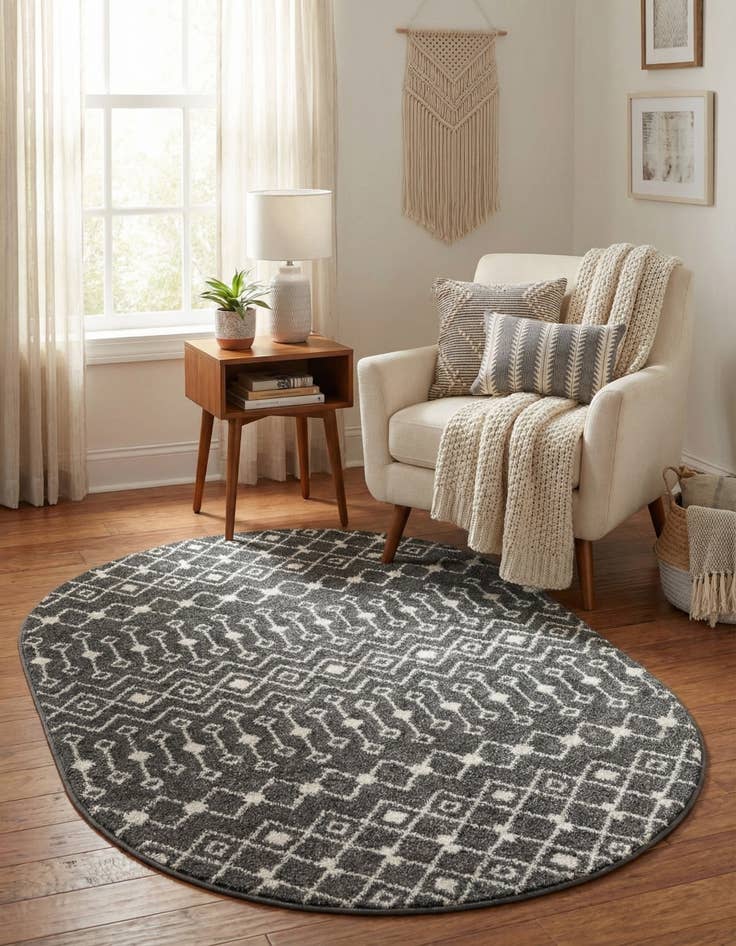 Detail image of 4' x 6' Moroccan Trellis Oval Rug