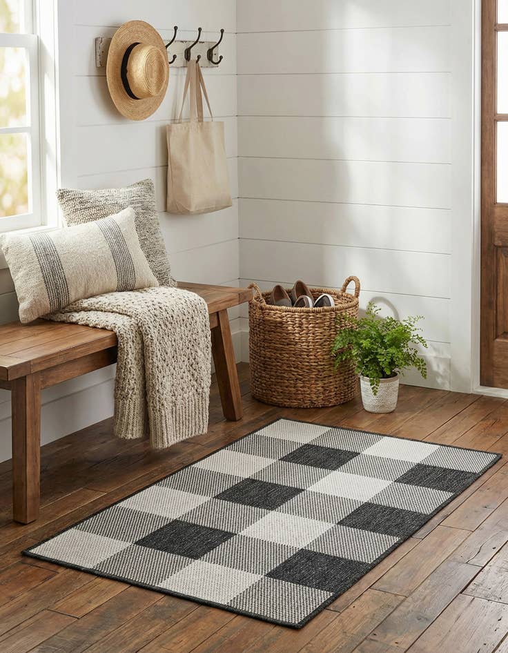 Detail image of  2' x 3'  Washable Checkered Indoor / Outdoor Rug