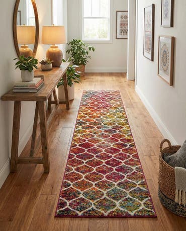  2' 7 x 11' Lattice Frieze Runner Rug