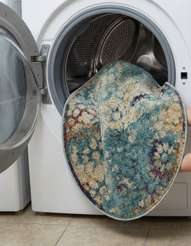 Detail image of  4' x 4'  Washable Carnevale Round Rug