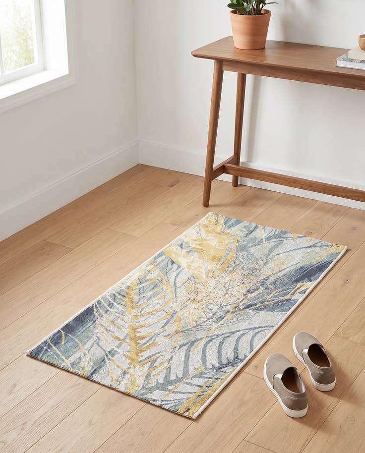 Detail image of 2' x 4' Easy-Clean Botanical Indoor / Outdoor Runner Rug