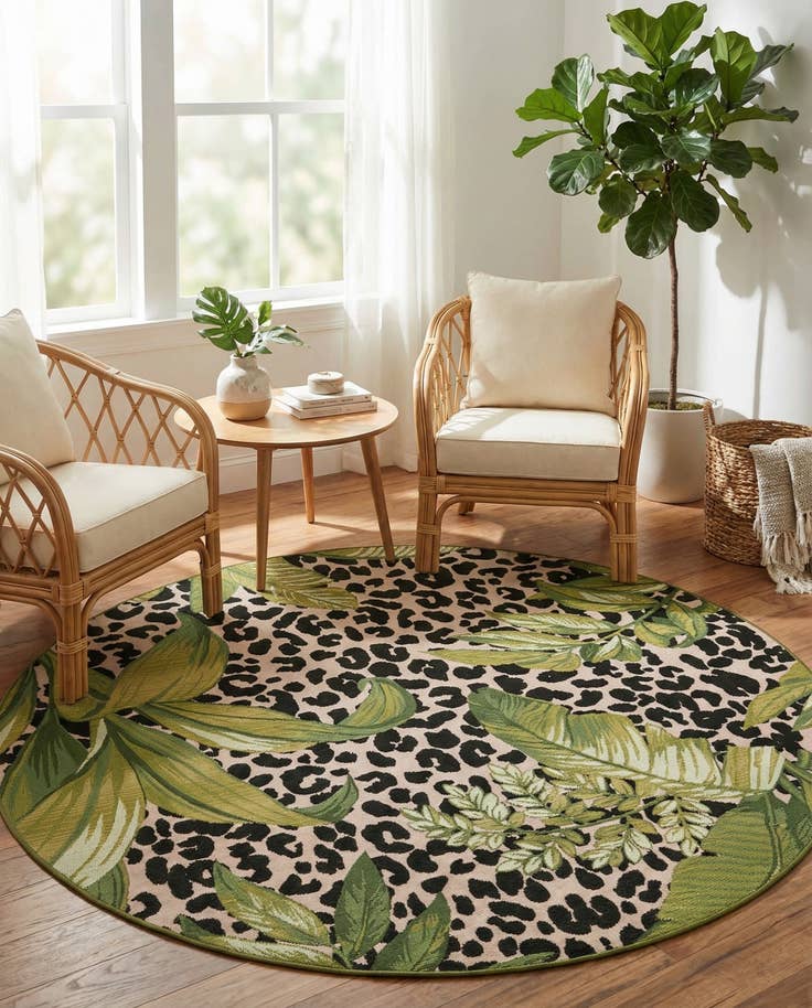 Detail image of 5' x 5' Easy-Clean Botanical Indoor / Outdoor Round Rug