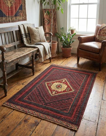 2' 10 x 4' Hand Knotted Sumak Wool Rug