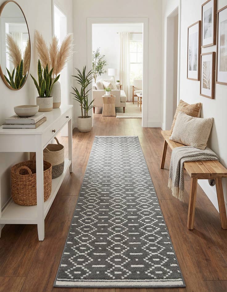 Detail image of 2' 7 x 12' Oslo Runner Rug