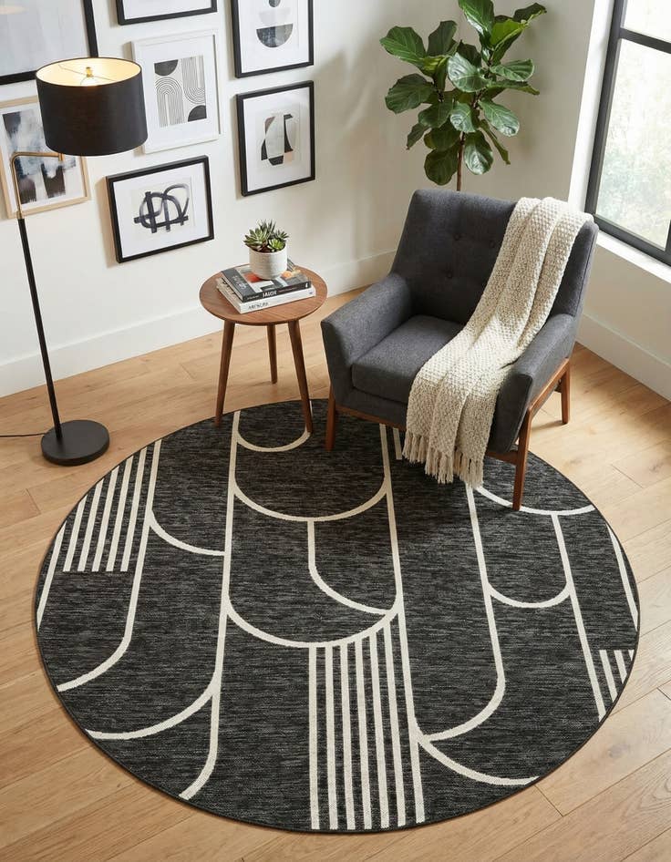 Detail image of 6' x 6' Easy-Clean Modern Indoor / Outdoor Round Rug