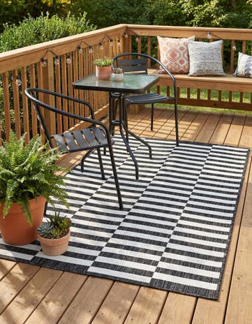 4' x 6' Easy-Clean Ribbon Indoor / Outdoor Rug