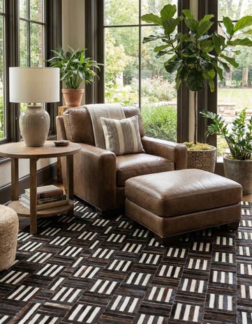 6' x 6' 7 Cowhide Stocks Square Rug