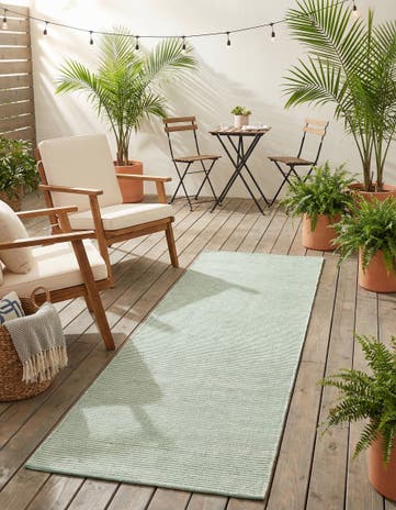 2' 7 x 8' Easy-Clean Jill Zarin Palm Springs Indoor / Outdoor Runner Rug