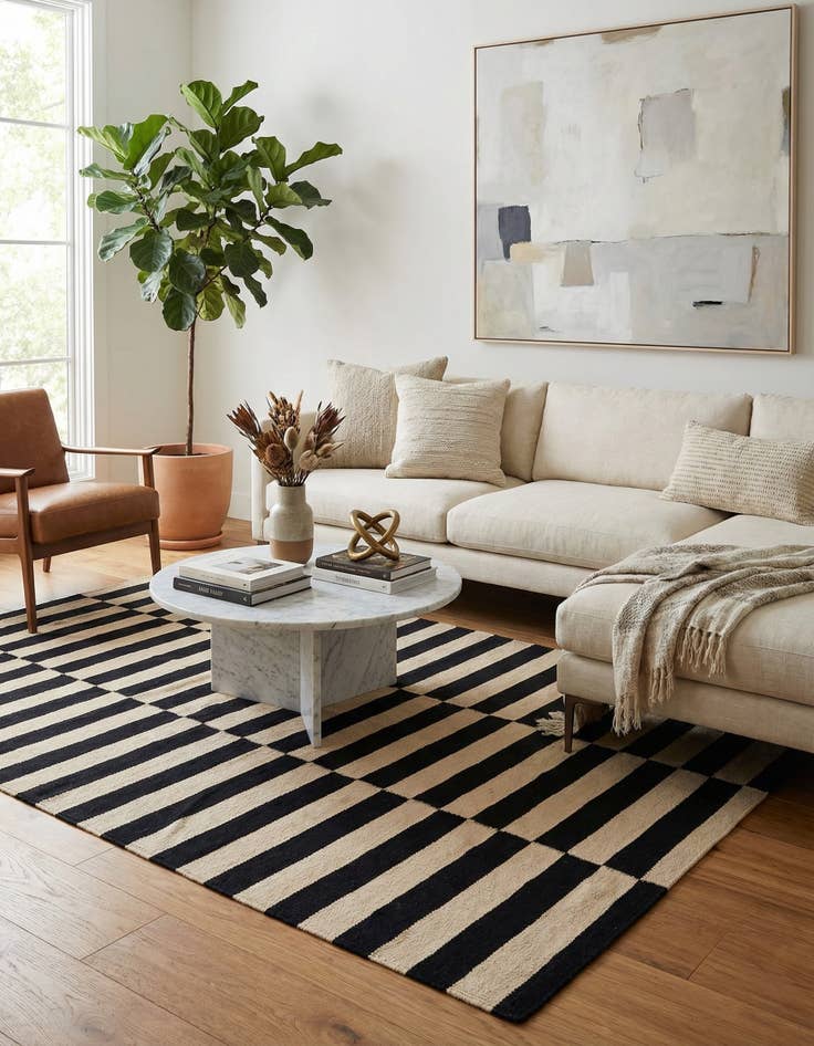 Detail image of 4' 2 x 6'  Hand Woven Kilim Modern Wool Rug