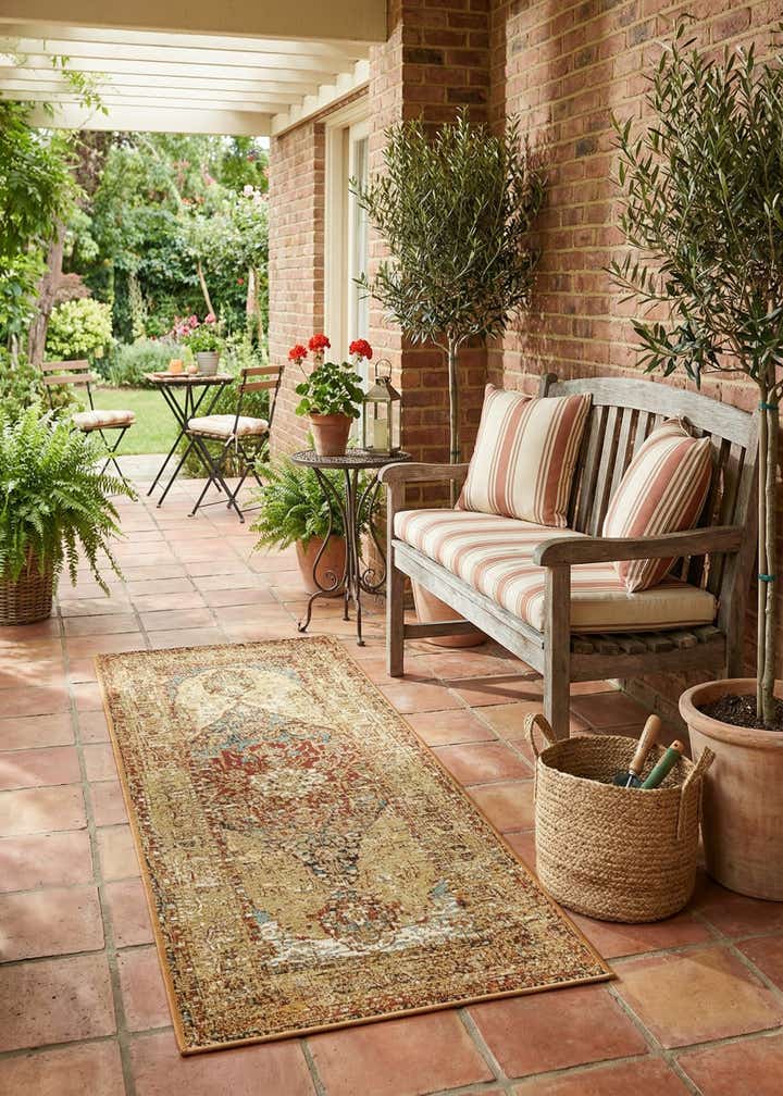 2' x 5' Easy-Clean Traditional Indoor / Outdoor Runner Rug