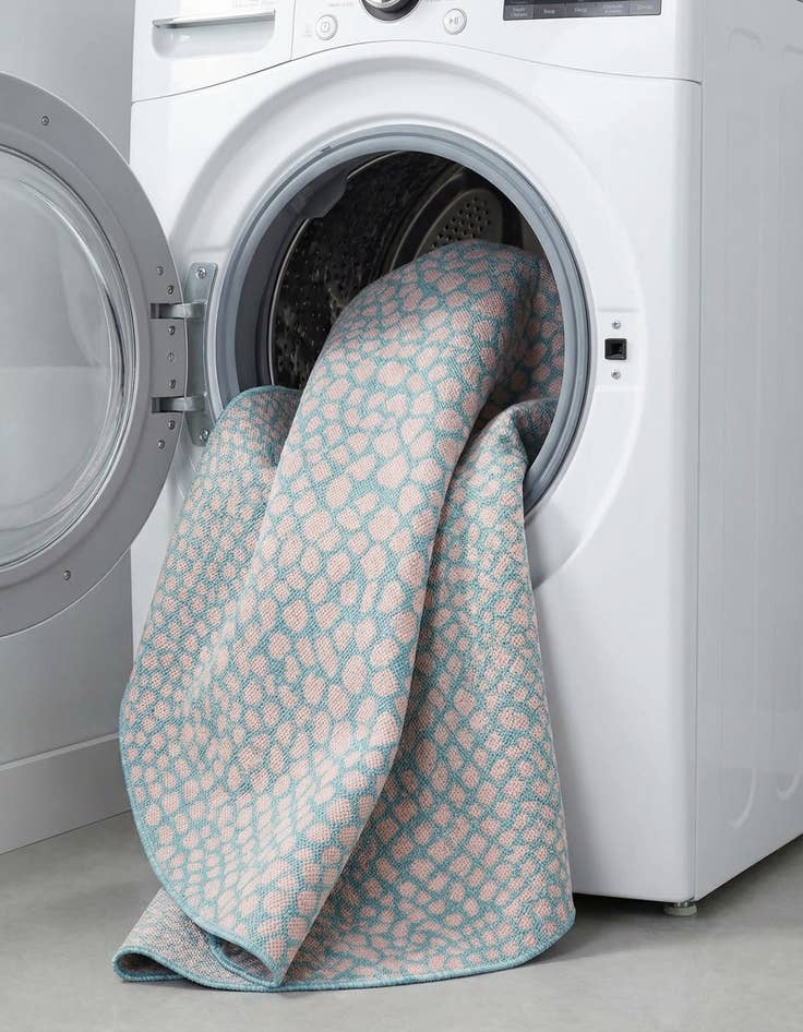 Detail image of 5' 3 x 8'  Washable Jill Zarin Cape Town Indoor / Outdoor Oval Rug