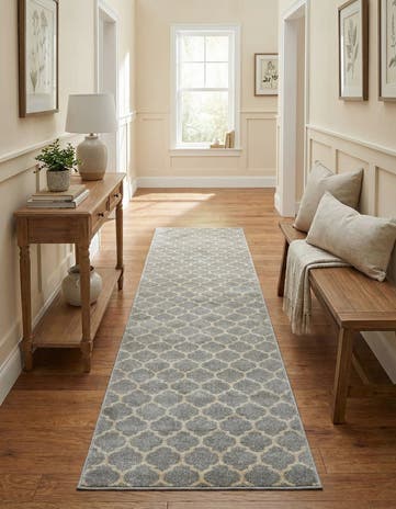 2' 7 x 13' Lattice Runner Rug