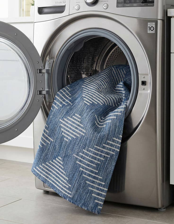 Detail image of  2' x 8'  Washable Modern Indoor / Outdoor Runner Rug