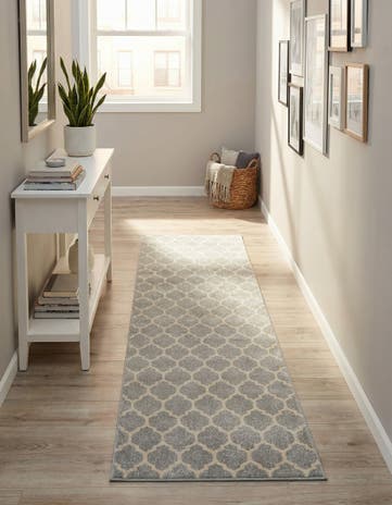 2' x 8' Lattice Runner Rug