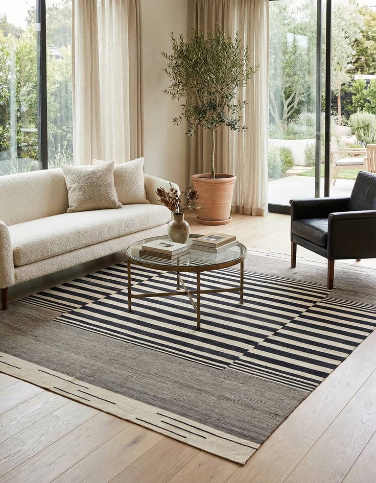 Detail image of 8' 3 x 9' 7  Hand Woven Kilim Modern Wool Rug