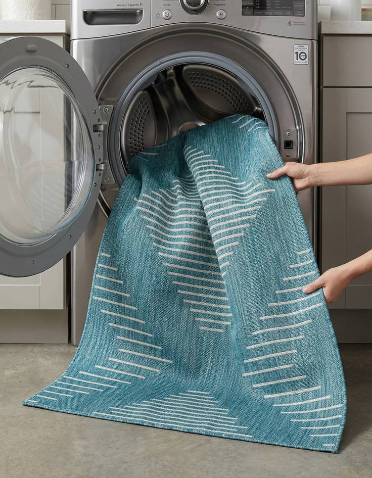 Detail image of 5' 3 x 8'  Washable Modern Indoor / Outdoor Rug