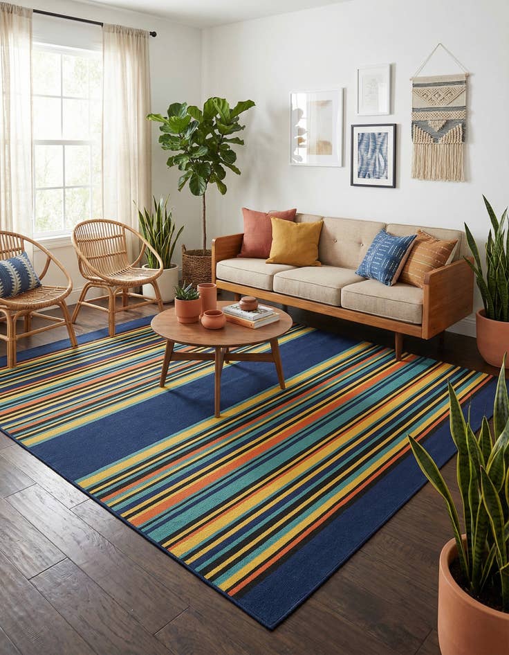 Detail image of 7' 10 x 7' 10  Washable Belize Indoor / Outdoor Square Rug