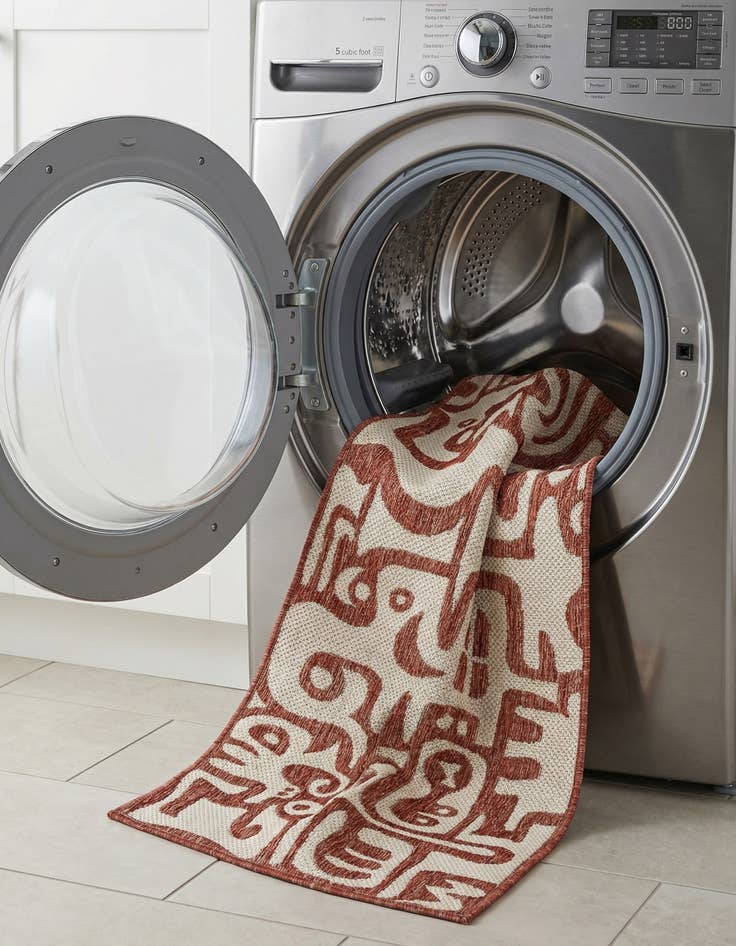 Detail image of  2' x 4'  Washable Modern Indoor / Outdoor Runner Rug