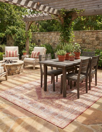 Rust Red Easy-Clean Traditional Indoor / Outdoor Rug