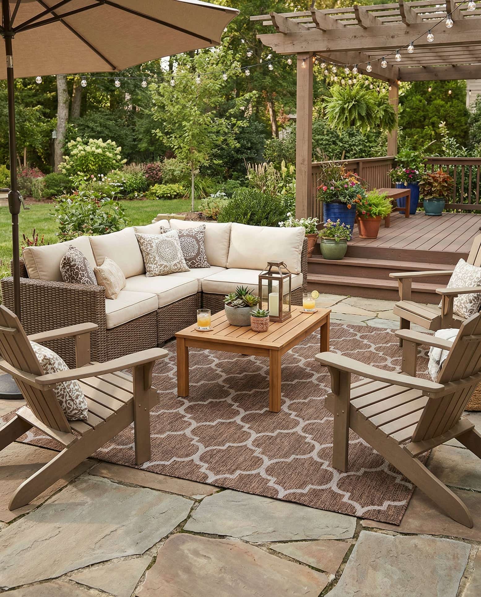 7' 10 x 11' Easy-Clean Trellis Indoor / Outdoor Rug