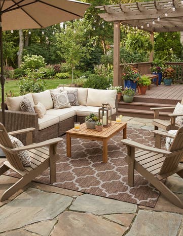 7' 10 x 11' Easy-Clean Lattice Indoor / Outdoor Rug