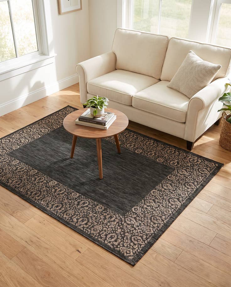 Detail image of 4' x 6' Easy-Clean Border Indoor / Outdoor Rug