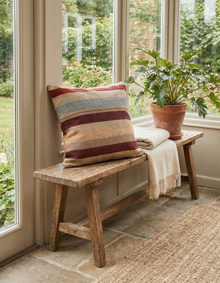 Detail image of 2' 5 x 2' 5  Hand Woven Pillow Wool Square Rug